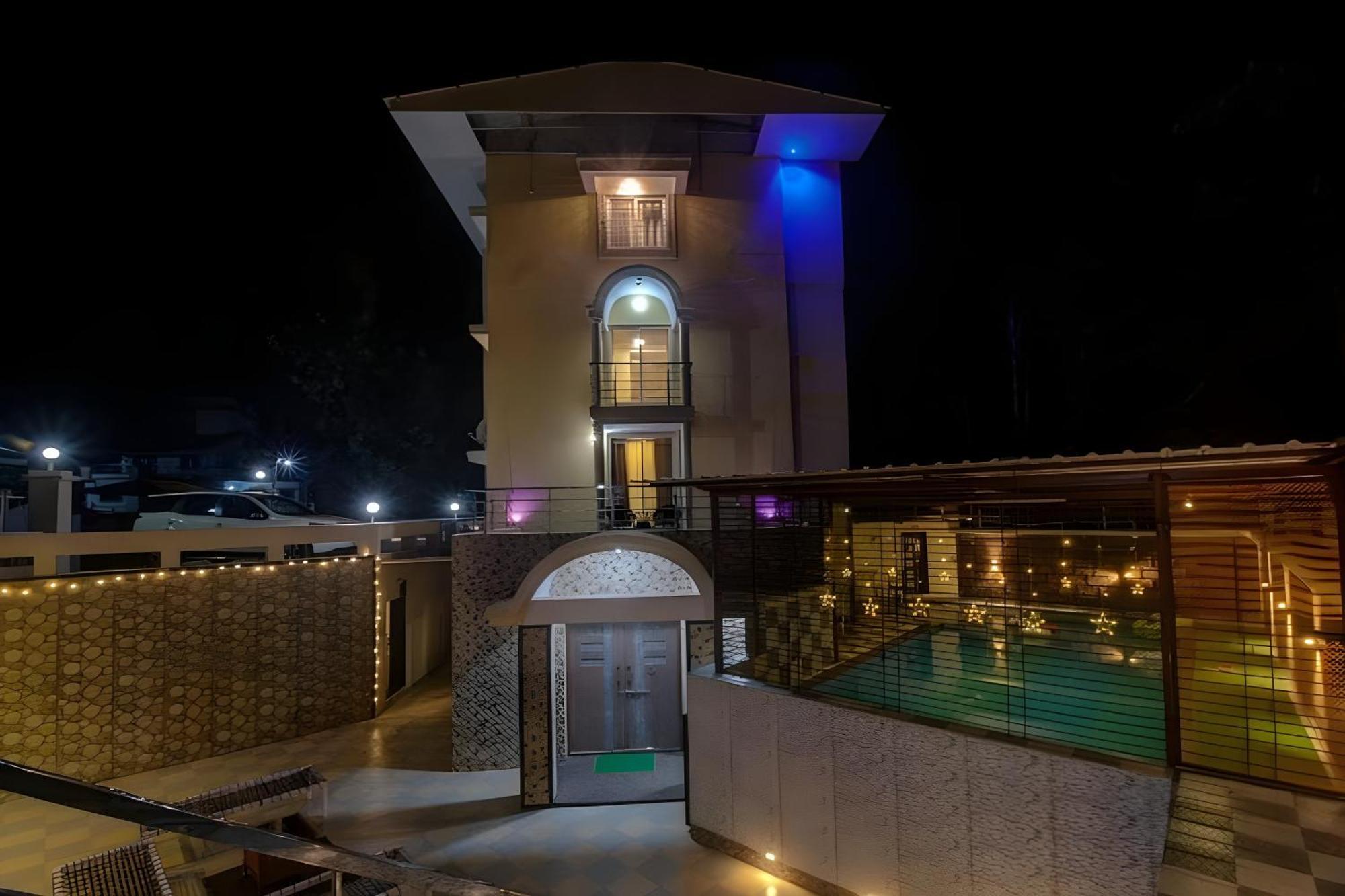 Crystal Villa Панчгані Екстер'єр фото